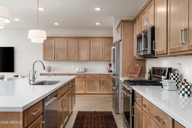 12872 N FOUNDERS PARK Boulevard, Surprise, AZ 85379