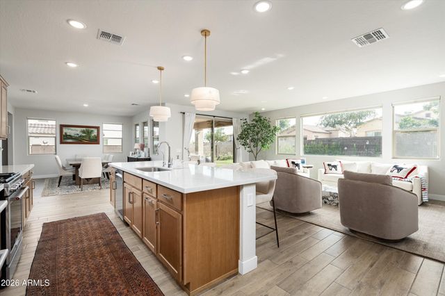 12872 N FOUNDERS PARK Boulevard, Surprise, AZ 85379