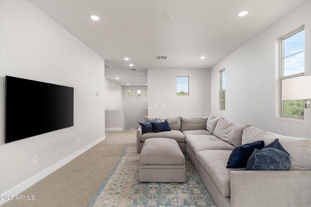 12872 N FOUNDERS PARK Boulevard, Surprise, AZ 85379