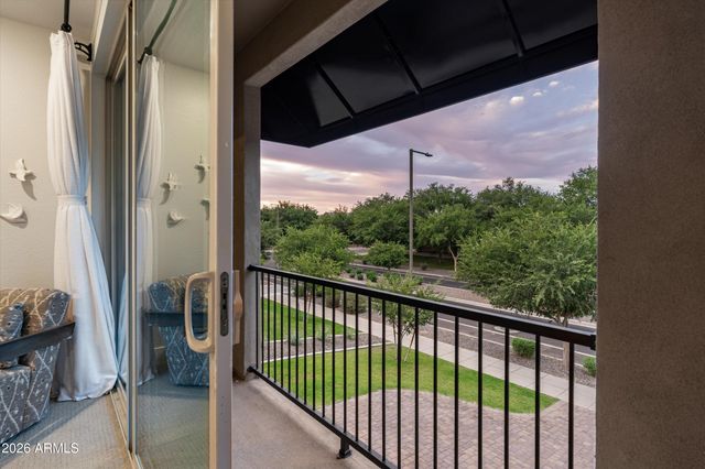 12872 N FOUNDERS PARK Boulevard, Surprise, AZ 85379