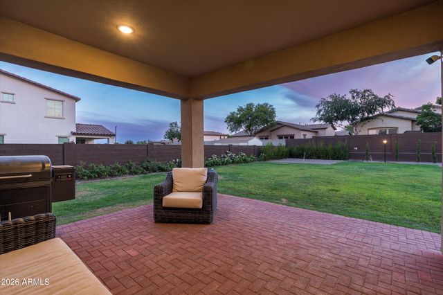 12872 N FOUNDERS PARK Boulevard, Surprise, AZ 85379