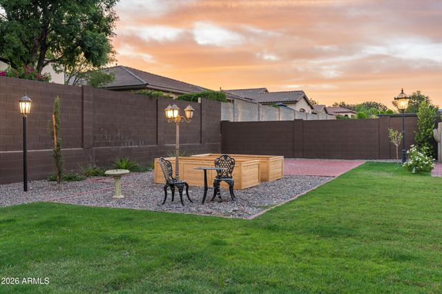 12872 N FOUNDERS PARK Boulevard, Surprise, AZ 85379