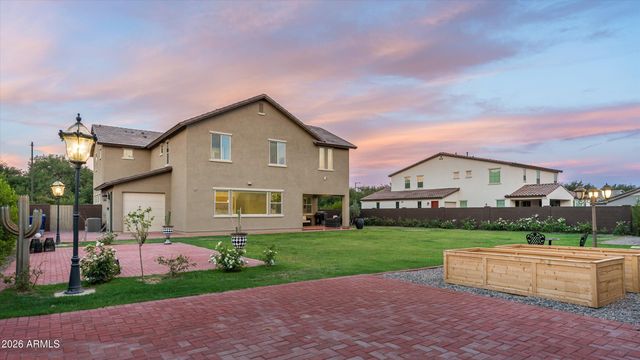 12872 N FOUNDERS PARK Boulevard, Surprise, AZ 85379