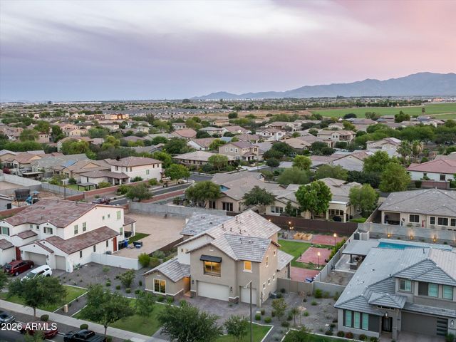 12872 N FOUNDERS PARK Boulevard, Surprise, AZ 85379