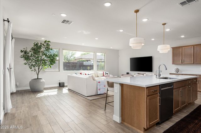 12872 N FOUNDERS PARK Boulevard, Surprise, AZ 85379