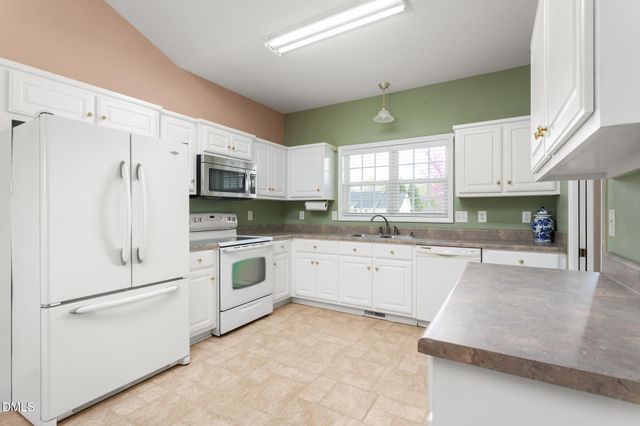 213 E Drake Lane, Mebane, NC 27302