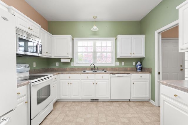 213 E Drake Lane, Mebane, NC 27302