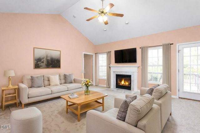 213 E Drake Lane, Mebane, NC 27302