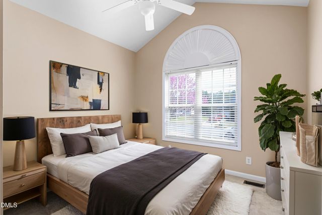 213 E Drake Lane, Mebane, NC 27302