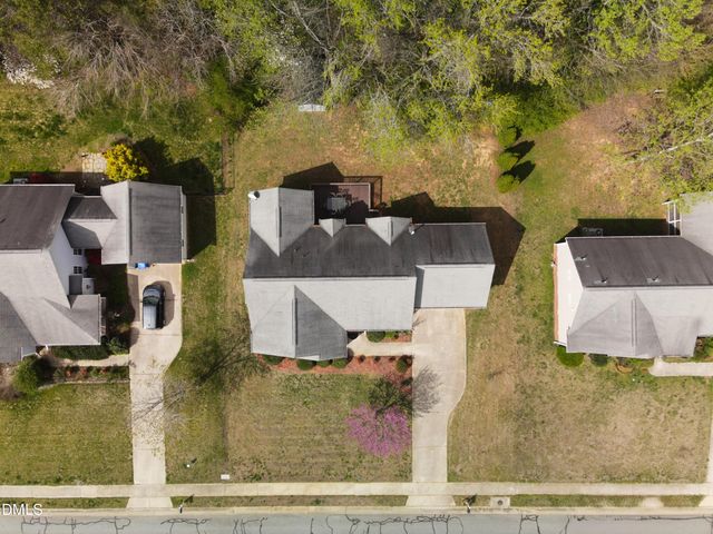 213 E Drake Lane, Mebane, NC 27302