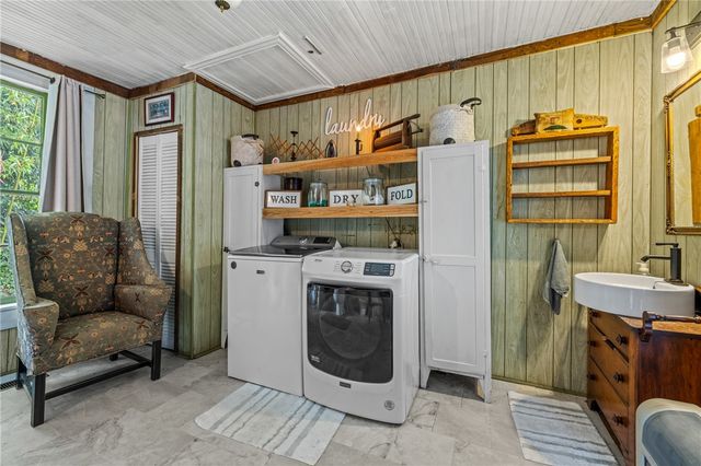 140 + 130 S Mechanic Street, Pendleton, SC 29670