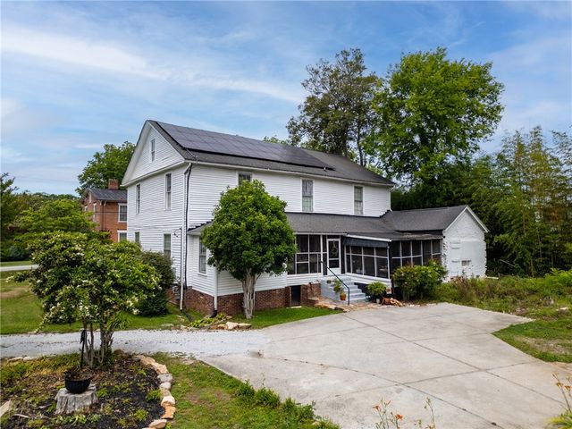 140 + 130 S Mechanic Street, Pendleton, SC 29670