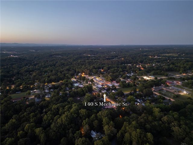 140 + 130 S Mechanic Street, Pendleton, SC 29670