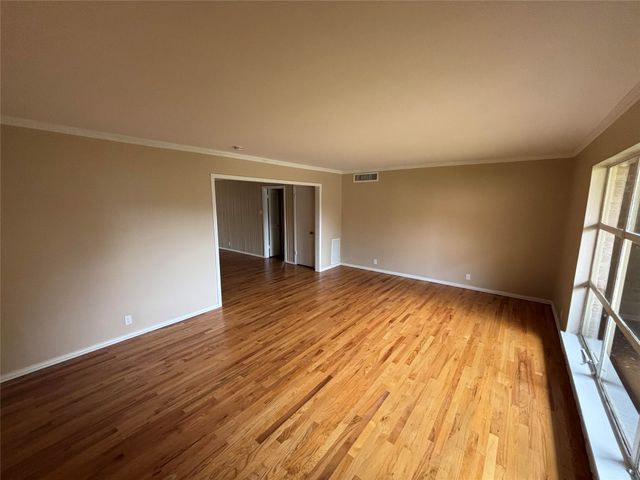 6127 Bandera Avenue B, Dallas, TX 75225