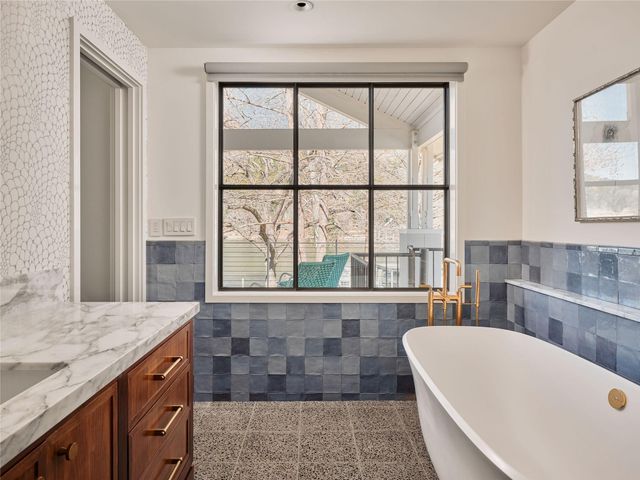 3016 Edgewater DR, Austin, TX 78733