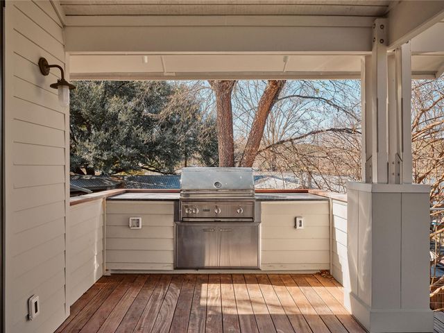 3016 Edgewater DR, Austin, TX 78733