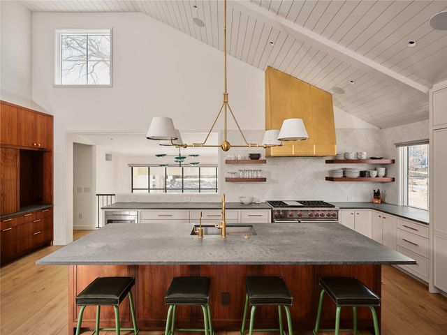 3016 Edgewater DR, Austin, TX 78733