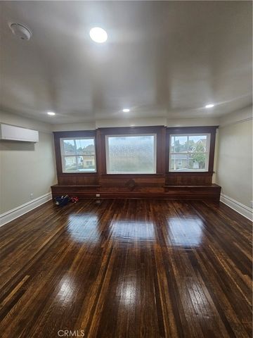 711 S Broadway, Santa Ana, CA 92701