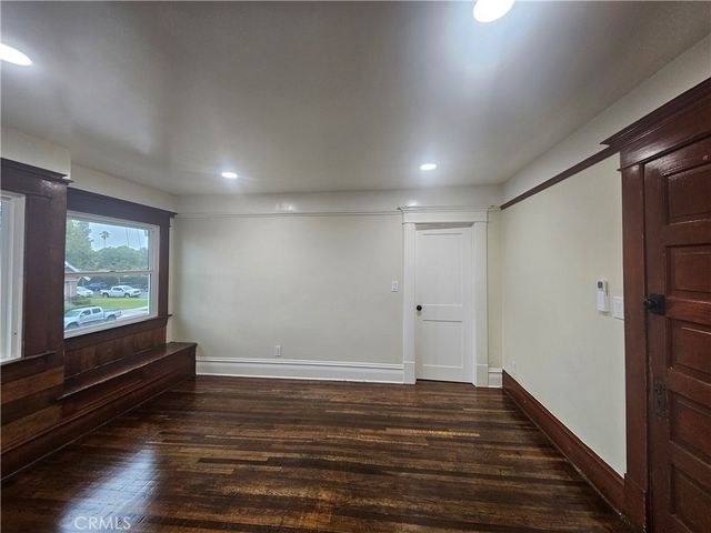 711 S Broadway, Santa Ana, CA 92701