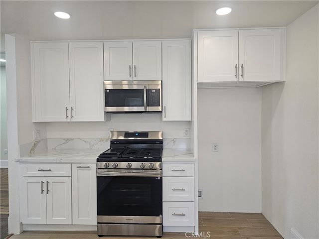711 S Broadway, Santa Ana, CA 92701
