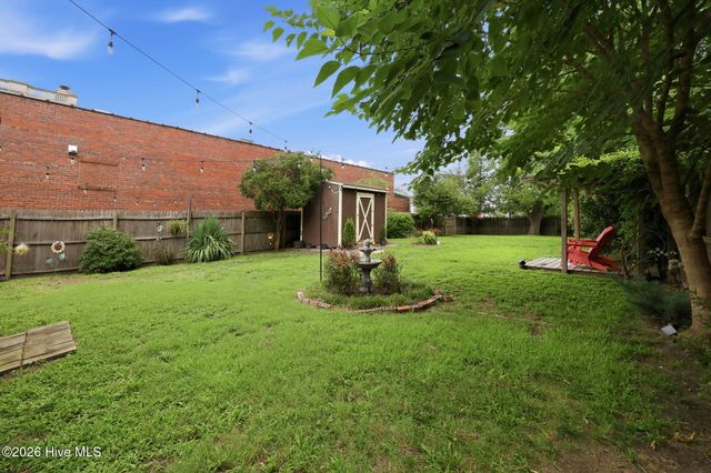 122 E 2nd Street, Washington, NC 27889