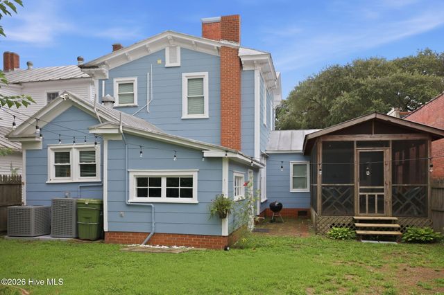 122 E 2nd Street, Washington, NC 27889