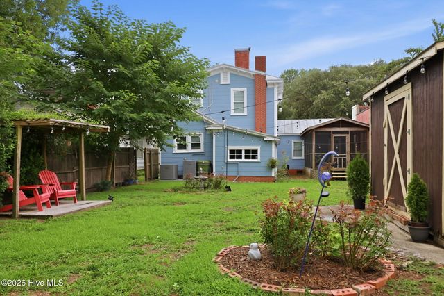 122 E 2nd Street, Washington, NC 27889