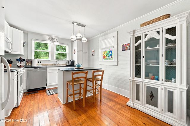 122 E 2nd Street, Washington, NC 27889