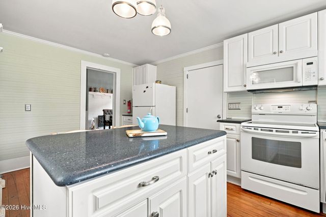 122 E 2nd Street, Washington, NC 27889