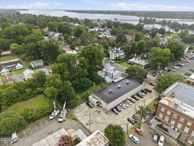 122 E 2nd Street, Washington, NC 27889
