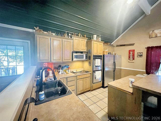 17730 S Old Highway 62, Tahlequah, OK 74464