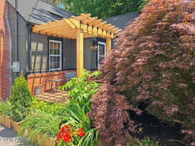 1028 Forest St, Greeneville, TN 37743