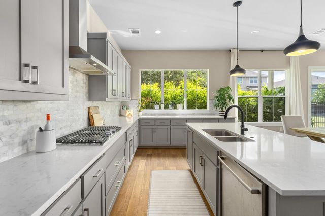 11110 Zimmerman LN 25, Austin, TX 78726