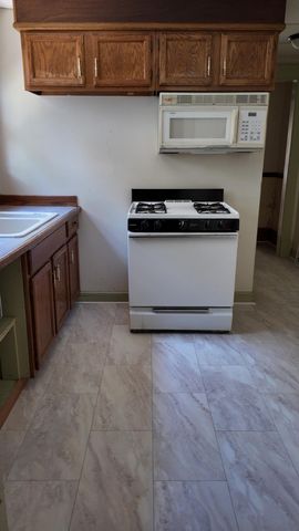 805 W Vine Street, Kalamazoo City, MI 49008