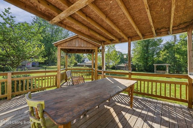 11706 Herrick Ln, Louisville, KY 40243