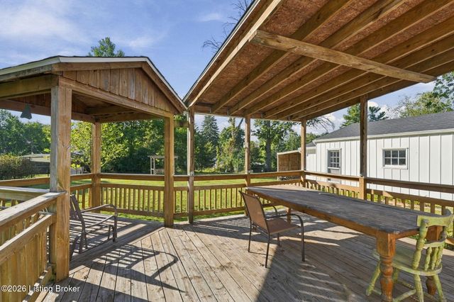 11706 Herrick Ln, Louisville, KY 40243