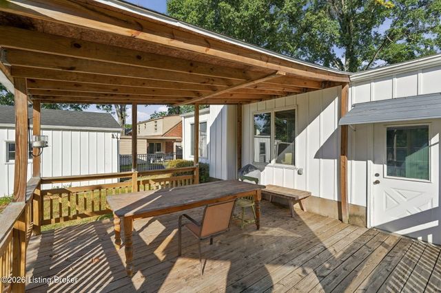 11706 Herrick Ln, Louisville, KY 40243