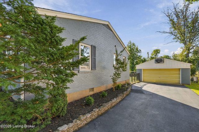 11706 Herrick Ln, Louisville, KY 40243
