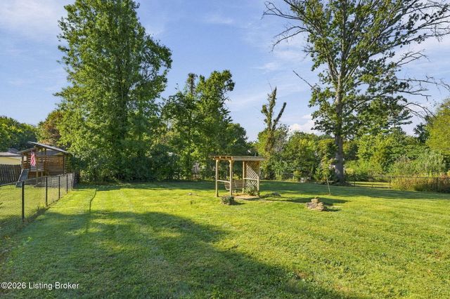 11706 Herrick Ln, Louisville, KY 40243