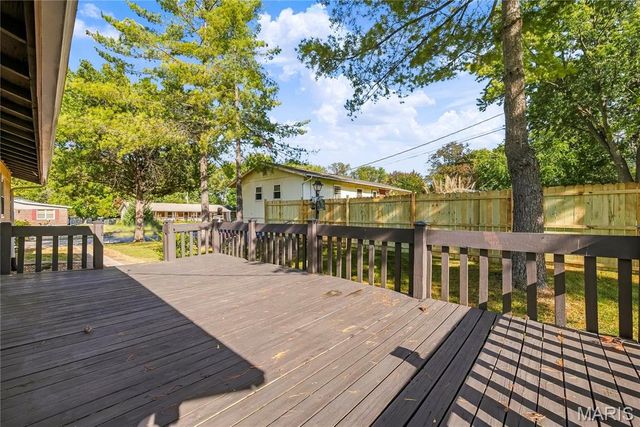 2916 Thrush Drive, St Charles, MO 63301