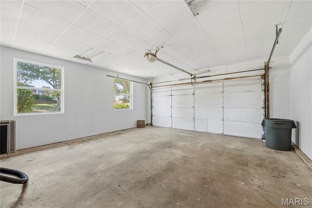 2916 Thrush Drive, St Charles, MO 63301