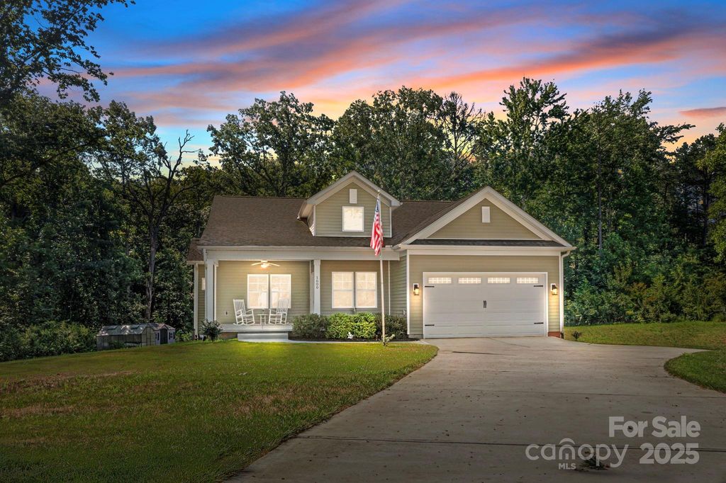 1600 Barefoot Avenue 3, Catawba, NC 28609
