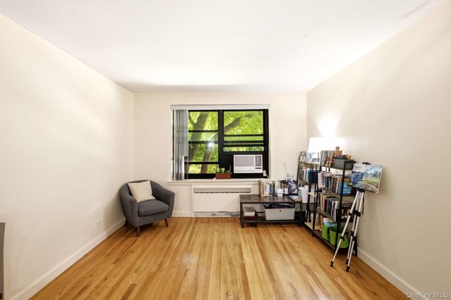 75-05 210 2P, Oakland Gardens, NY 11364