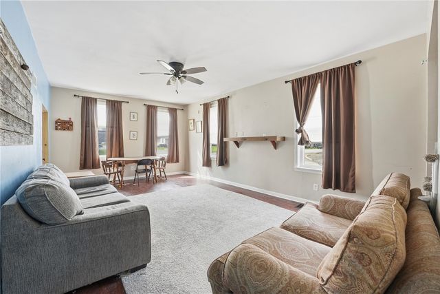 7185 W Market St, Jefferson Twp, PA 16137