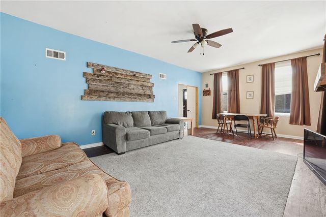 7185 W Market St, Jefferson Twp, PA 16137