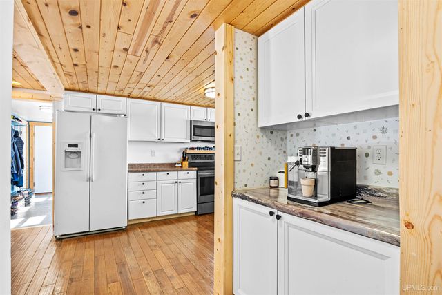 21278 Main Street, Hancock, MI 49930