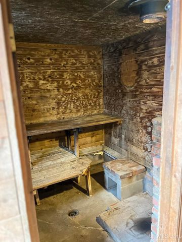 21278 Main Street, Hancock, MI 49930