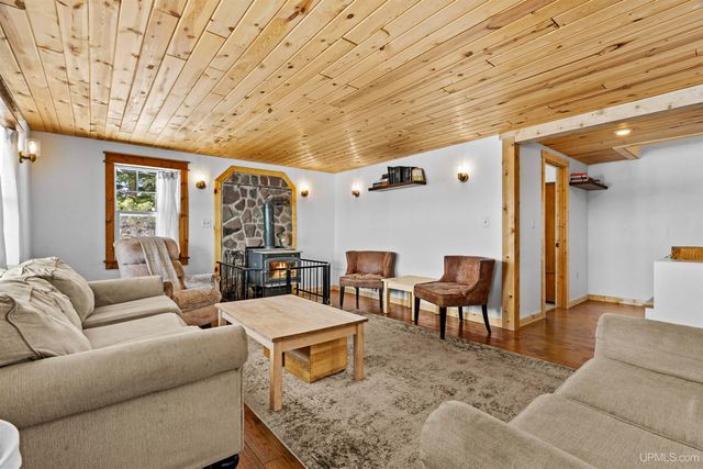 21278 Main Street, Hancock, MI 49930