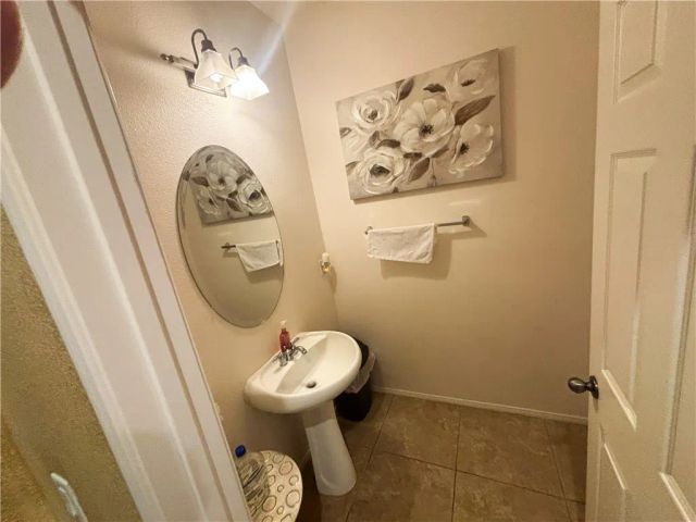 4042 W Avenue J9, Lancaster, CA 93536