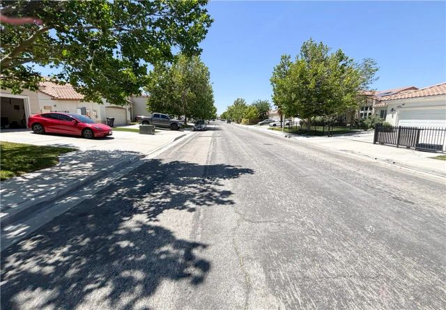 4042 W Avenue J9, Lancaster, CA 93536